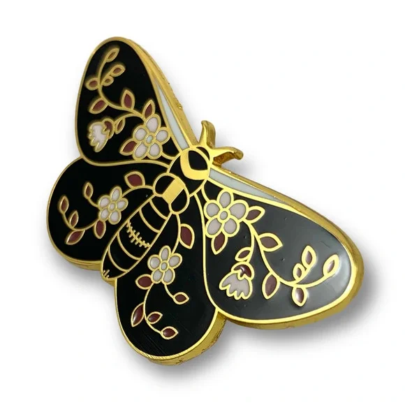 Large gold enamel daisy sacred moth pin - Picture 3 of 7